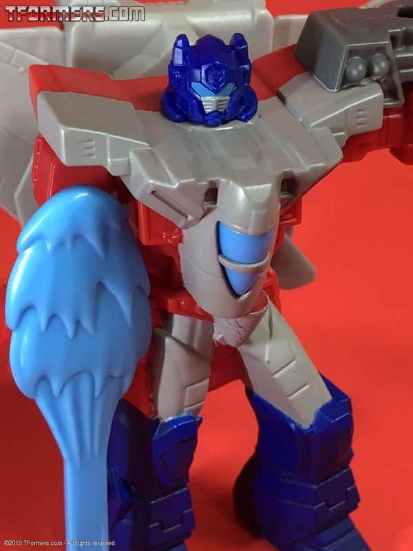 Gallery Burger King Sky Turbine Optimus Prime Cyberverse Transformers Toy  (14 of 38)